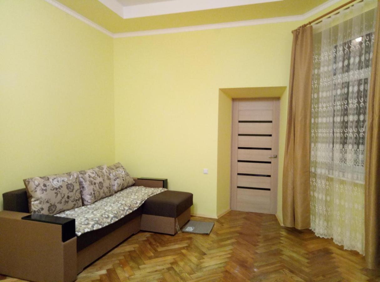 Apartment Ak. Kuchera Street Lviv Dış mekan fotoğraf