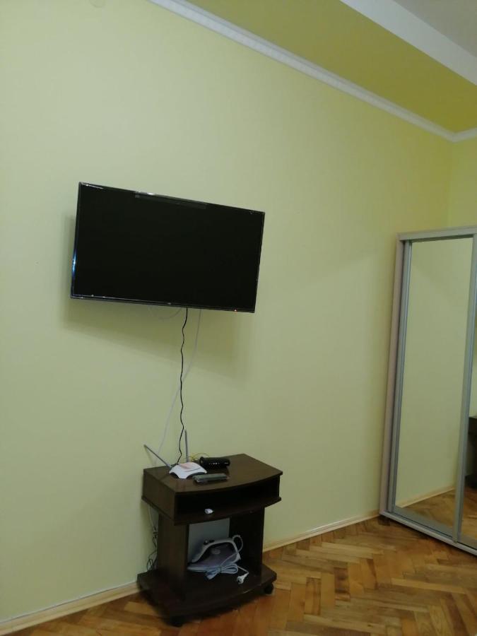 Apartment Ak. Kuchera Street Lviv Dış mekan fotoğraf