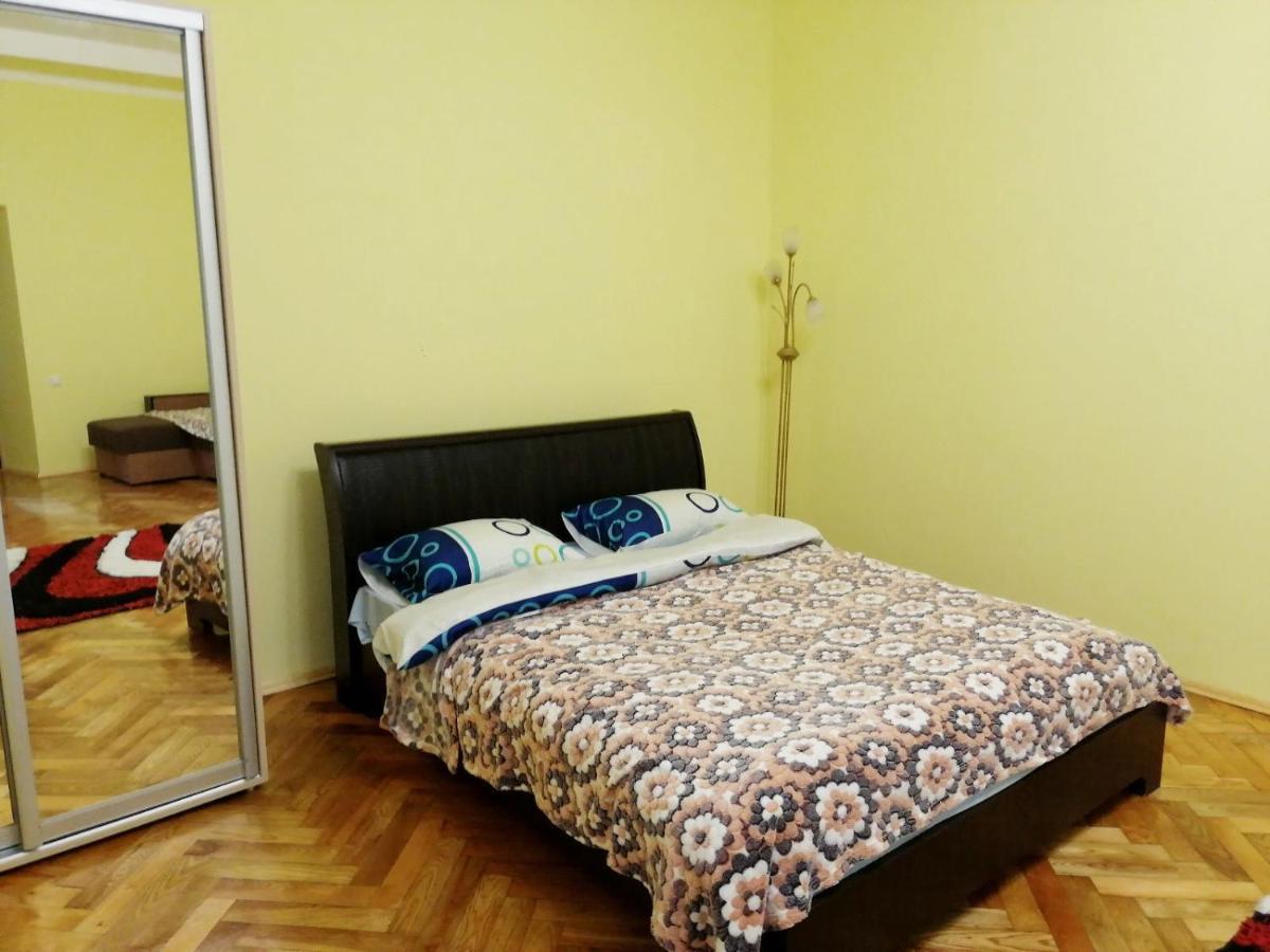 Apartment Ak. Kuchera Street Lviv Dış mekan fotoğraf